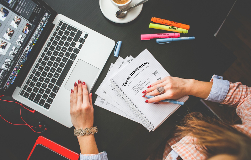 The 5 essential items to have in your 20s - https://www.advisorkhoj.com/articles/Life Insurance Life Insurance article in Advisorkhoj - The 5 essential items to have in your 20s